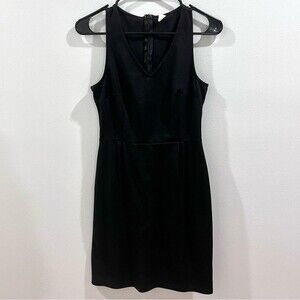 Old Navy little black vneck pleated dress size small